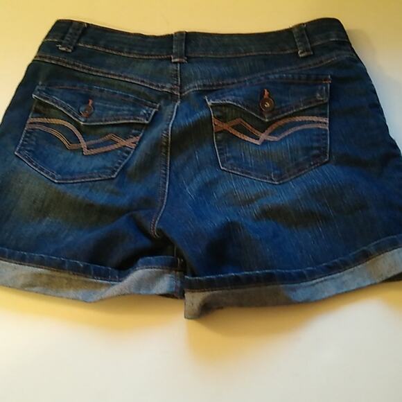 Nine West denim short. Size 6/27 - Picture 3 of 8